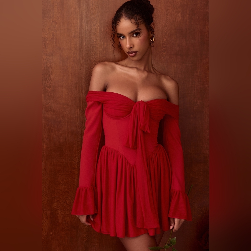 Scarlet House of CB 'Alana'- medium (fuller cup!)